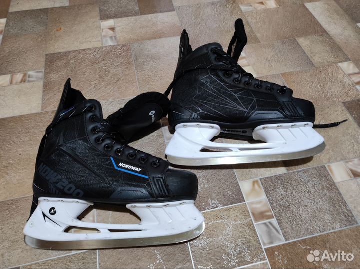Коньки хоккейные 41 размер