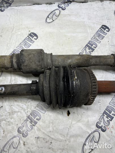 Привод левый правый Hyundai Elantra