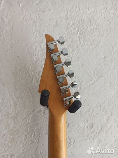 Электрогитара