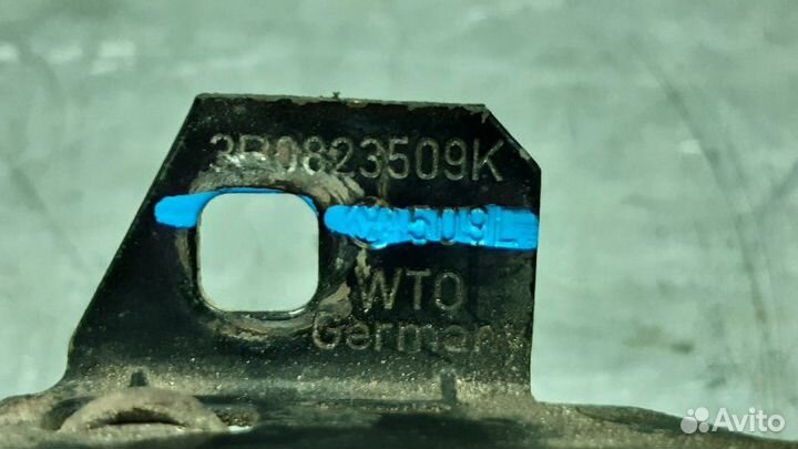 Замок капота Volkswagen Passat B5 1996-2000