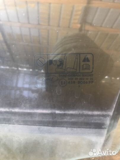 Стекло двери переднее левое Ford Mondeo 4