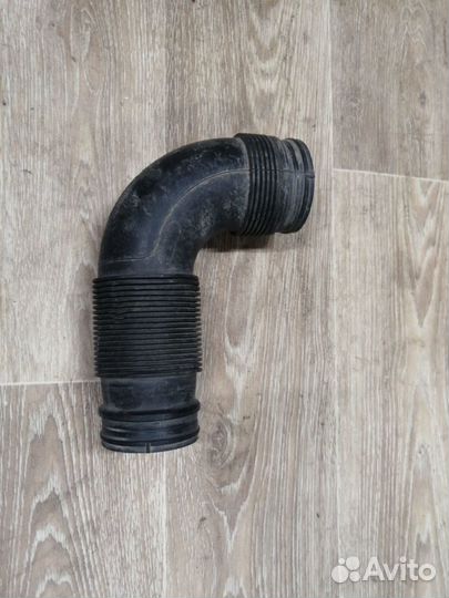 Патрубок воздушного фильтра Volkswagen Golf