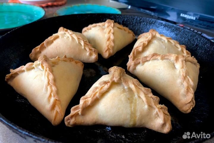 Треугольники замороженные, с рубленным мясом