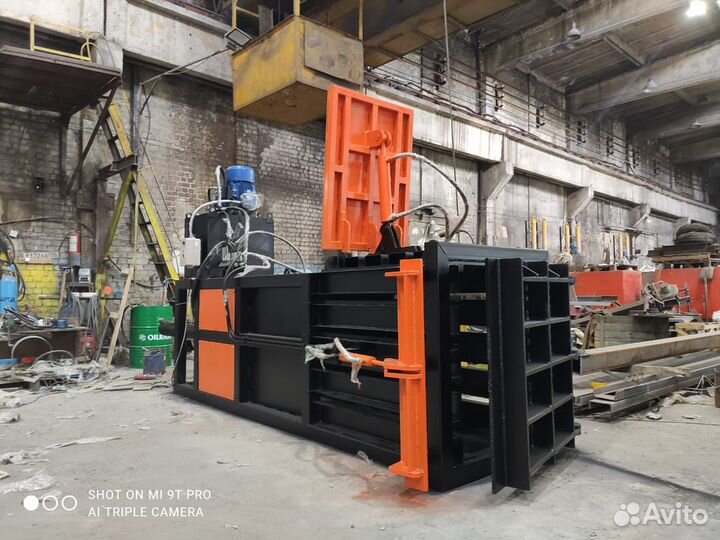 Пресс горизонтальный для макулатуры