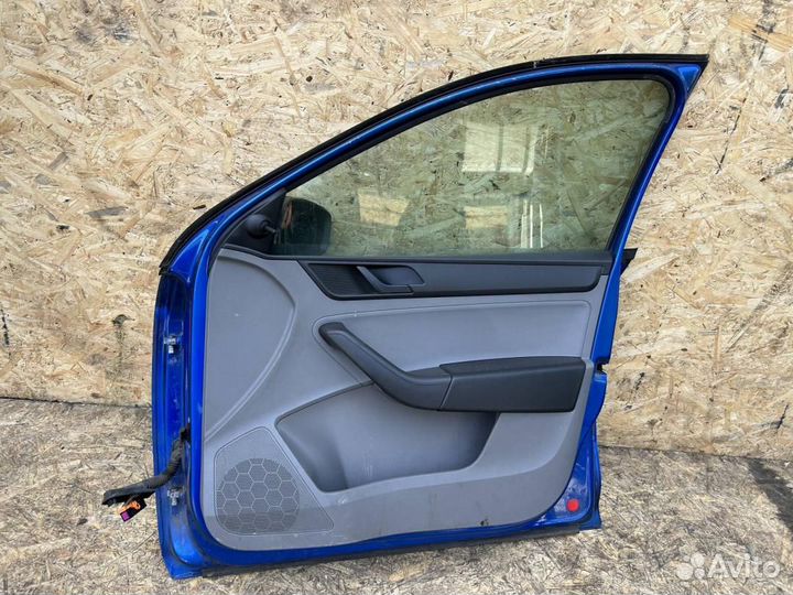Дверь передняя правая Skoda Rapid 2015