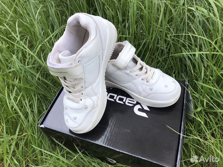 Кроссовки для девочки