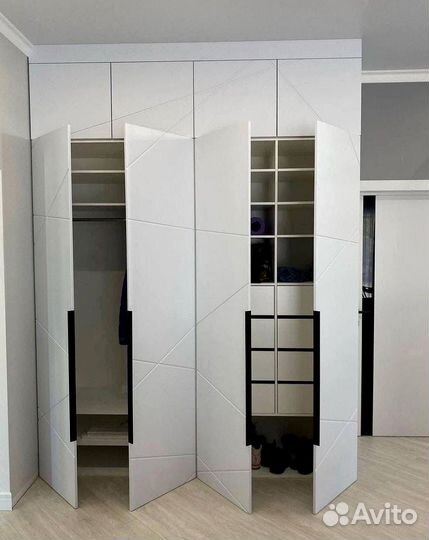 Шкаф распашной