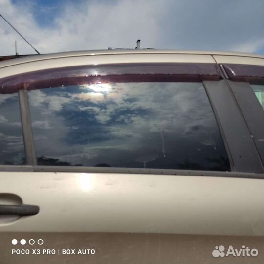 Стекло заднее правое Пежо 408