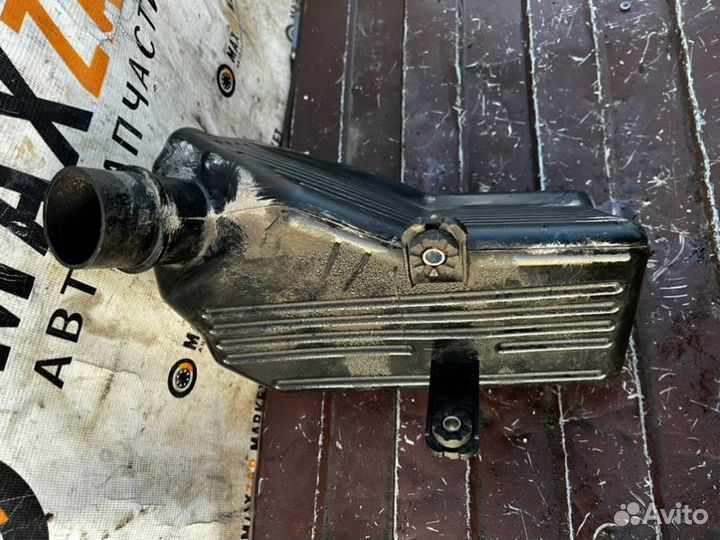 Резонатор воздушного фильтра Suzuki Grand Vitara 2