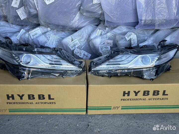 Передние фары в сборе ToyotaCamry 70/75