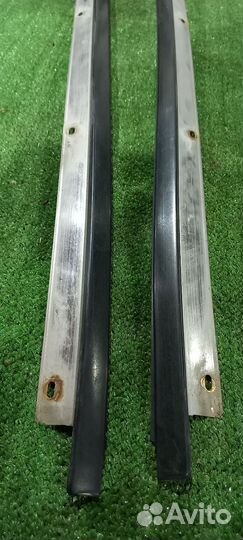 Молдинги лоб.стекла ниссан максима а32, цефиро