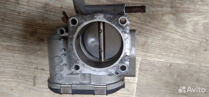 Дроссельная заслонка Audi A4 06B133062H ALT