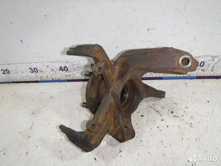 Кулак передний правый Ford Focus I