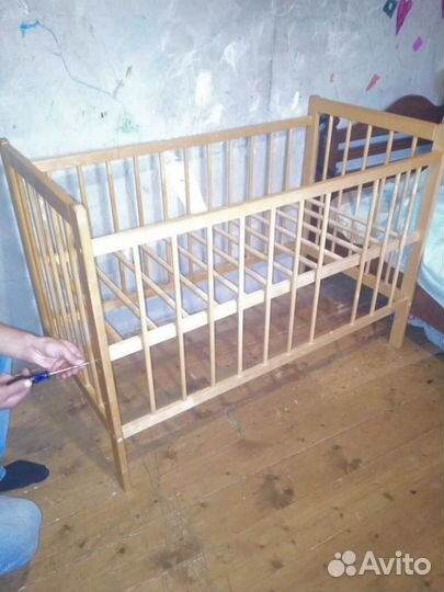 Детская кроватка