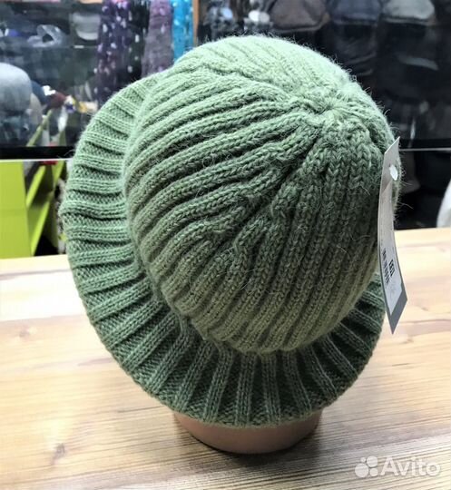 Шляпа вязаная