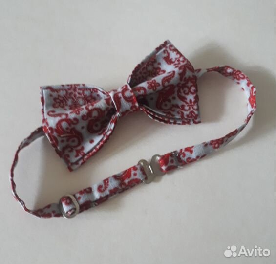 Школьные аксессуары для одежды