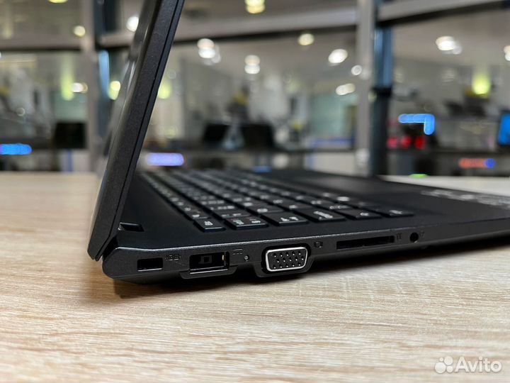 Компактный ноутбук Lenovo i3 i5 SSD