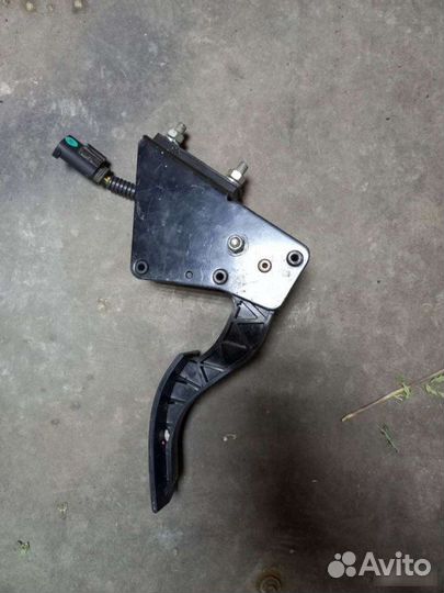 Педаль газа