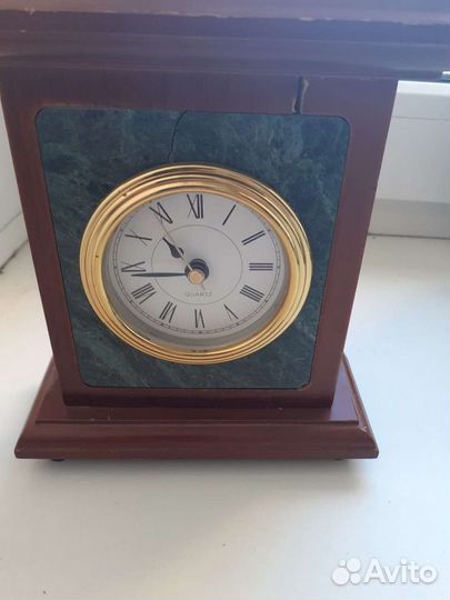 Настольные часы из змеевика