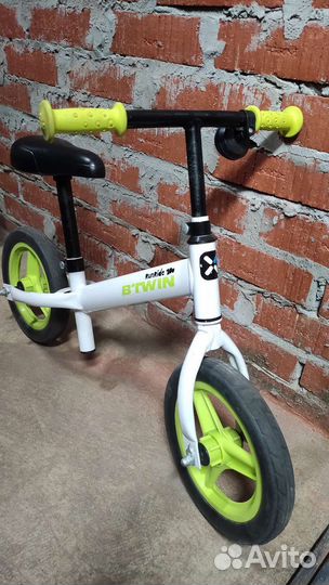 Беговел Decathlon B.Twin
