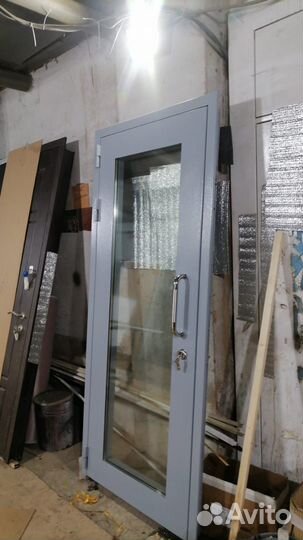 Дверь со стеклом