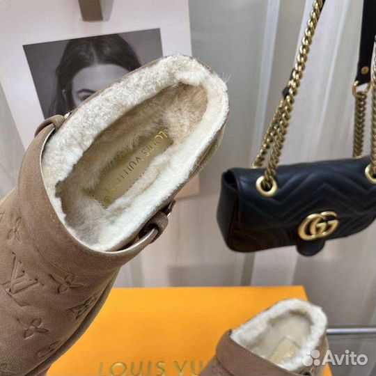 Сабо Louis Vuitton