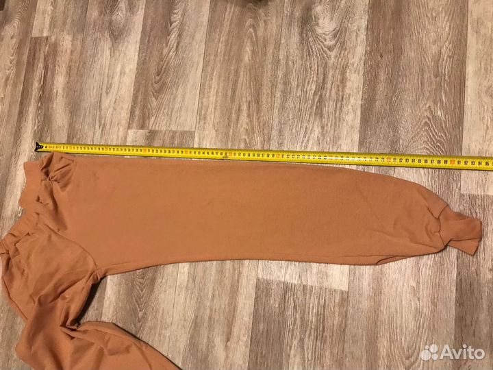 Новый спортивный костюм 44