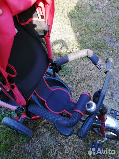 Детский велосипед с ручкой