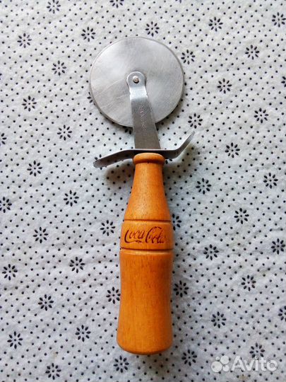 Тарелки 2 шт. и Нож для Пиццы 1 шт. Coca Cola