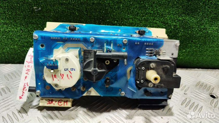 Щиток приборов (приборная панель) Volkswagen Golf