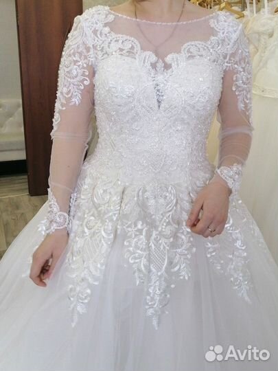 Свадебное платье