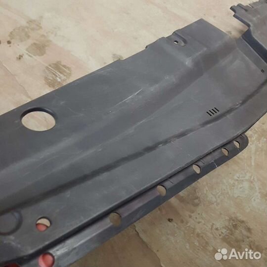 Накладка радиатора Hyundai Solaris 1 рестайл