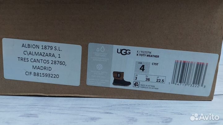 Ugg зимние детские сапоги 35