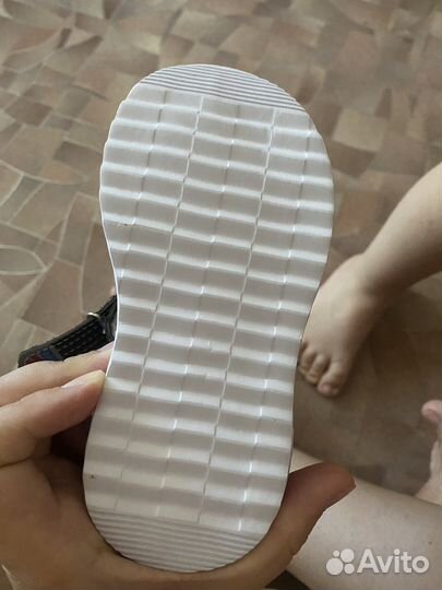 Сандали для мальчика новые