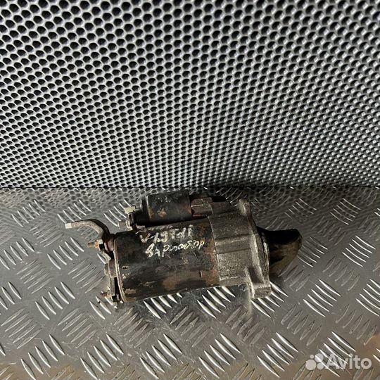 Стартер Volkswagen Passat