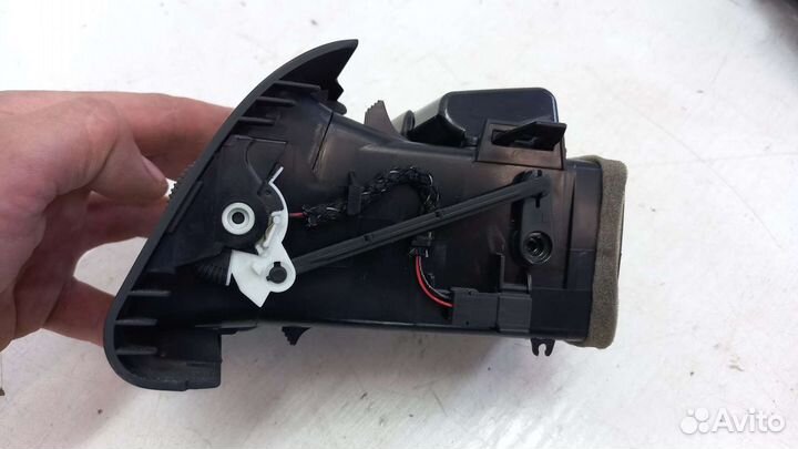 Дефлектор воздуховода левый Mercedes W251 R350