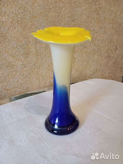 Ваза для цветов цветное стекло