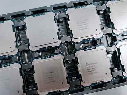 Intel Xeon E5-2687WV4 SR2NA