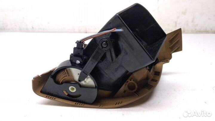 Дефлектор правый Mercedes-Benz E W211 3.0 CDI 2008