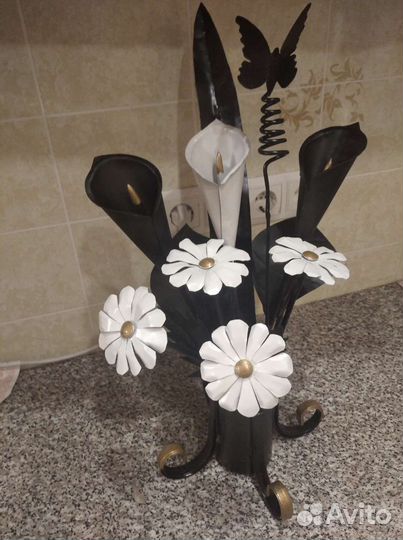 Металлические кованые цветы розы каллы ромашки