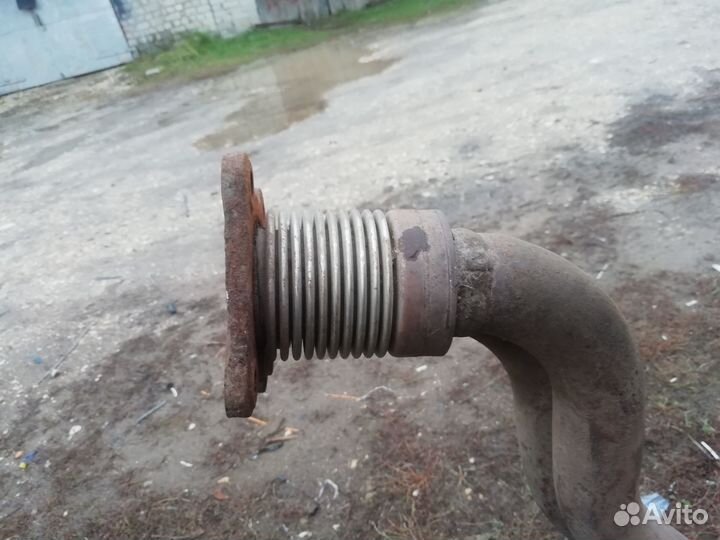 Приёмная труба(штаны) гольф 4 бора 1.6 8 клапанный