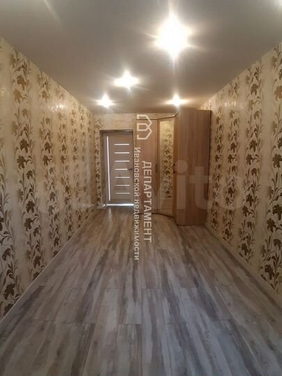 3-к. квартира, 57 м², 1/5 эт.