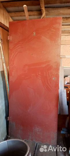 Металлическая дверь бу