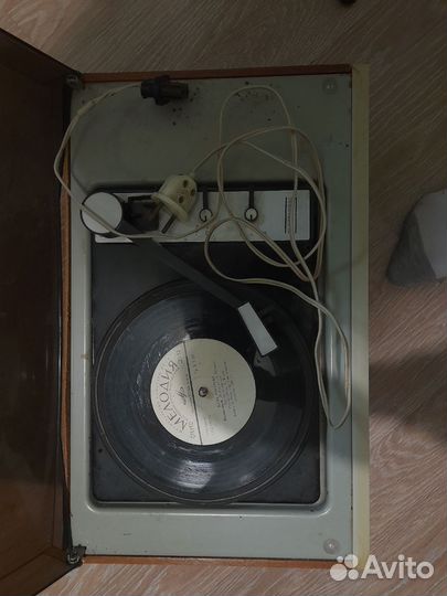 Проигрыватель винила