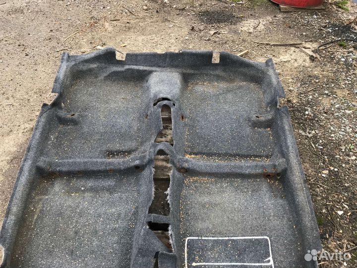 Ковролин салона Daihatsu Gran Move 2000 г.в