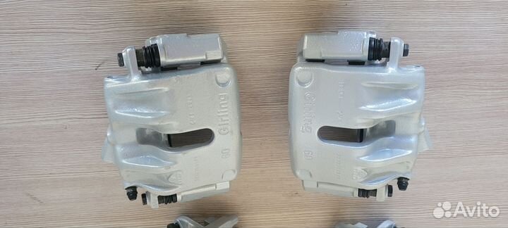 Передние суппорты Audi 80/S2 Girling 60