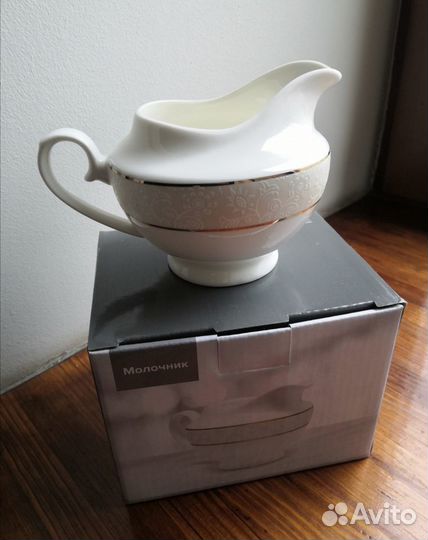 Стеклянные бокалы. Посуда