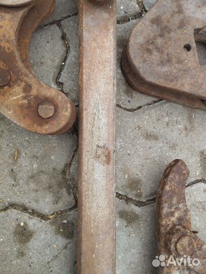 Ключи буровые и инструмент