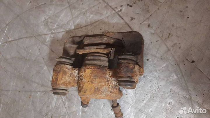 Суппорт тормозной задний правый Toyota 4773013020