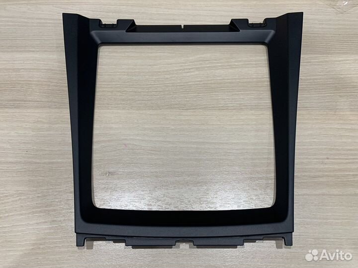 Рамка подстаканника BMW E-70